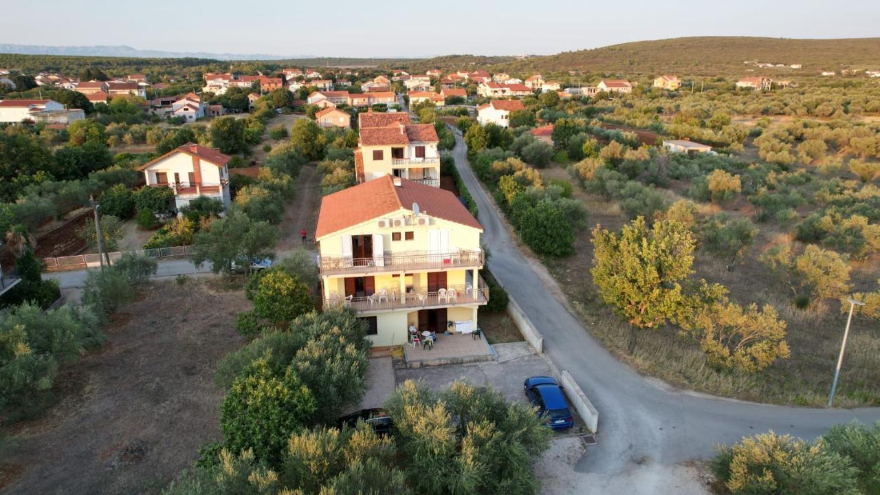 Apartments Antonija Sukosan Bagian luar foto