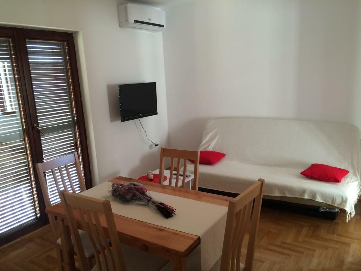 Apartments Antonija Sukosan Bagian luar foto