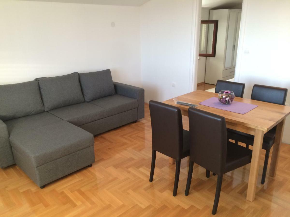 Apartments Antonija Sukosan Bagian luar foto