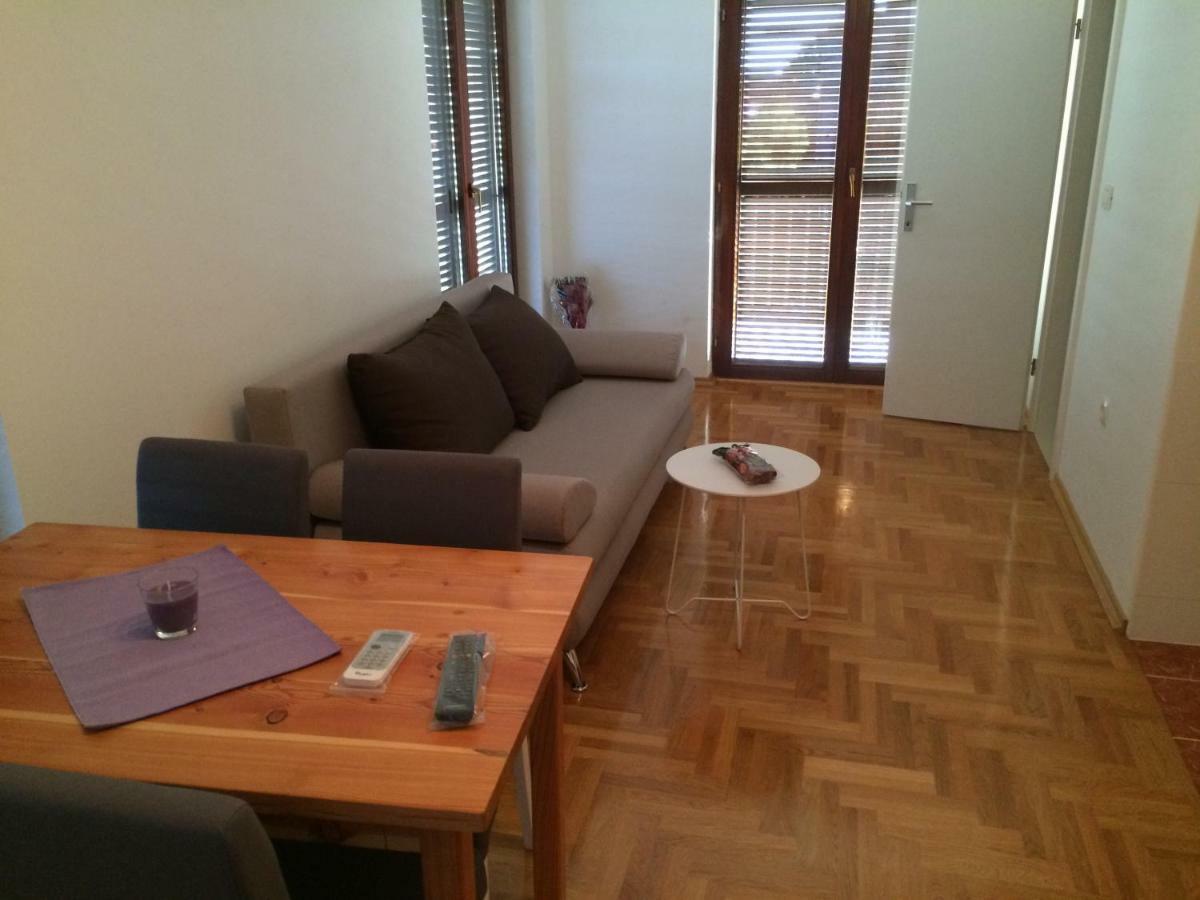 Apartments Antonija Sukosan Bagian luar foto