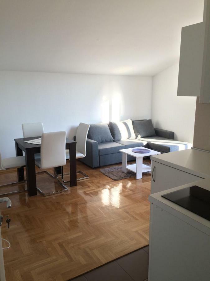Apartments Antonija Sukosan Bagian luar foto