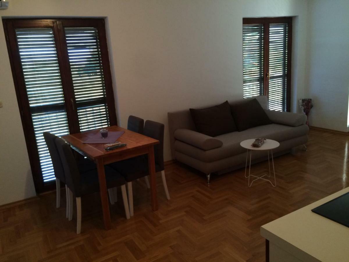 Apartments Antonija Sukosan Bagian luar foto