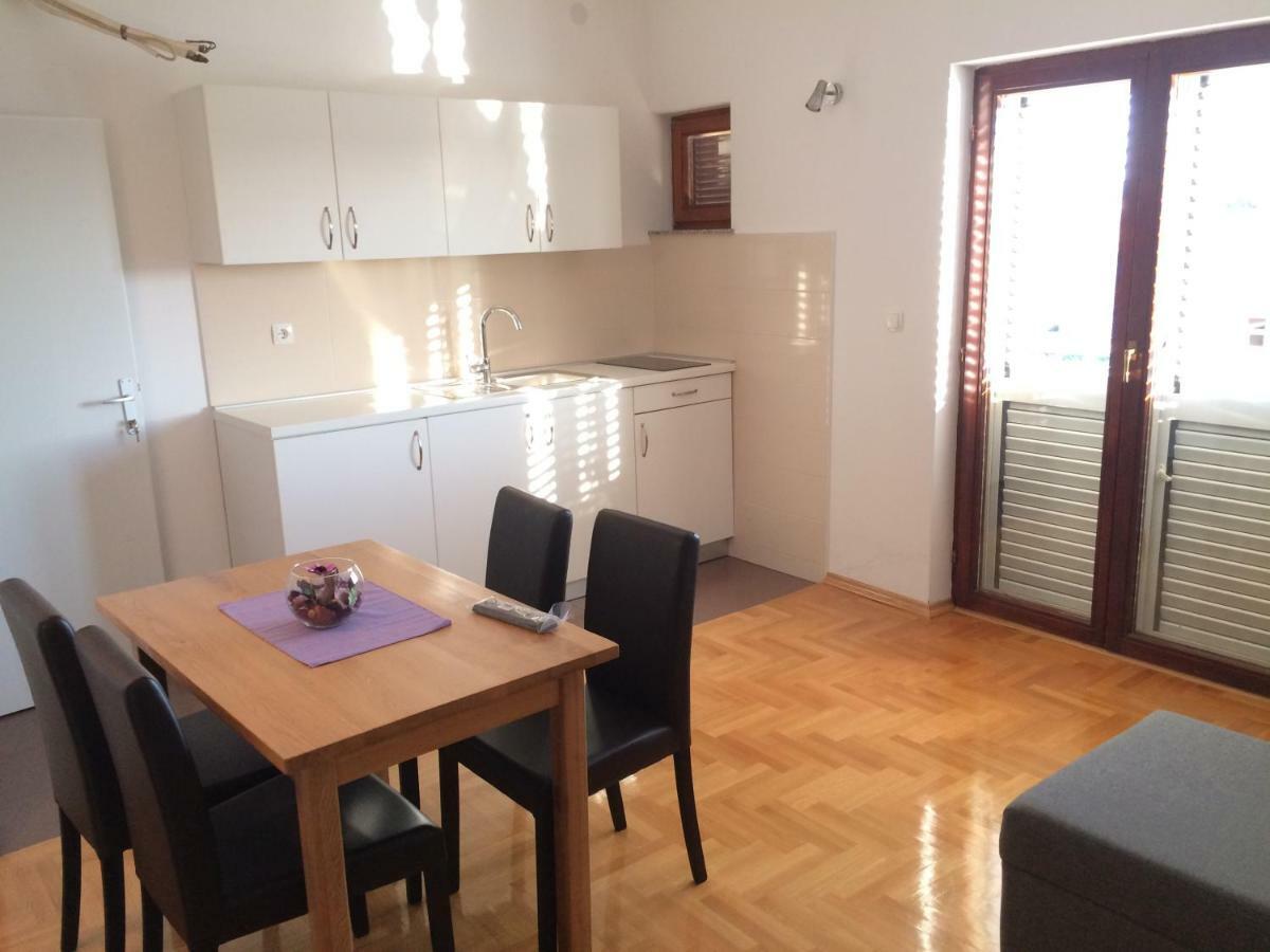Apartments Antonija Sukosan Bagian luar foto
